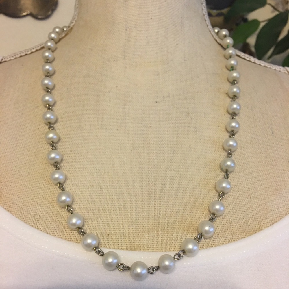 Vintage 70s faux pearl chain necklace